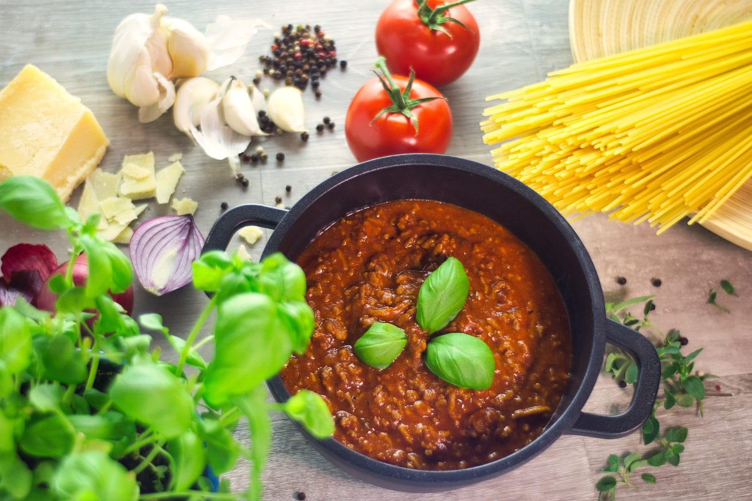 Lentil Bolognese Sauce: Healthy Vegetarian Recipe for Your Pasta Dishes and Much More