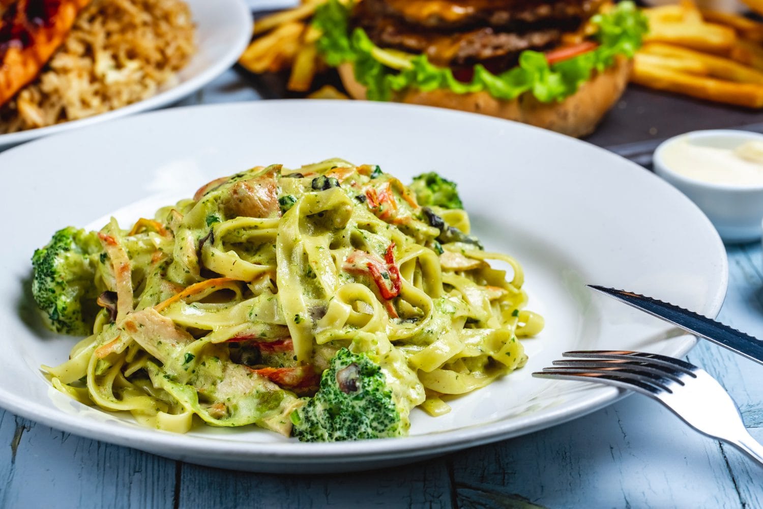 Spaghetti With Broccoli Sauce: Healthy Vegetarian Recipe to Enjoy Pasta in One Pot