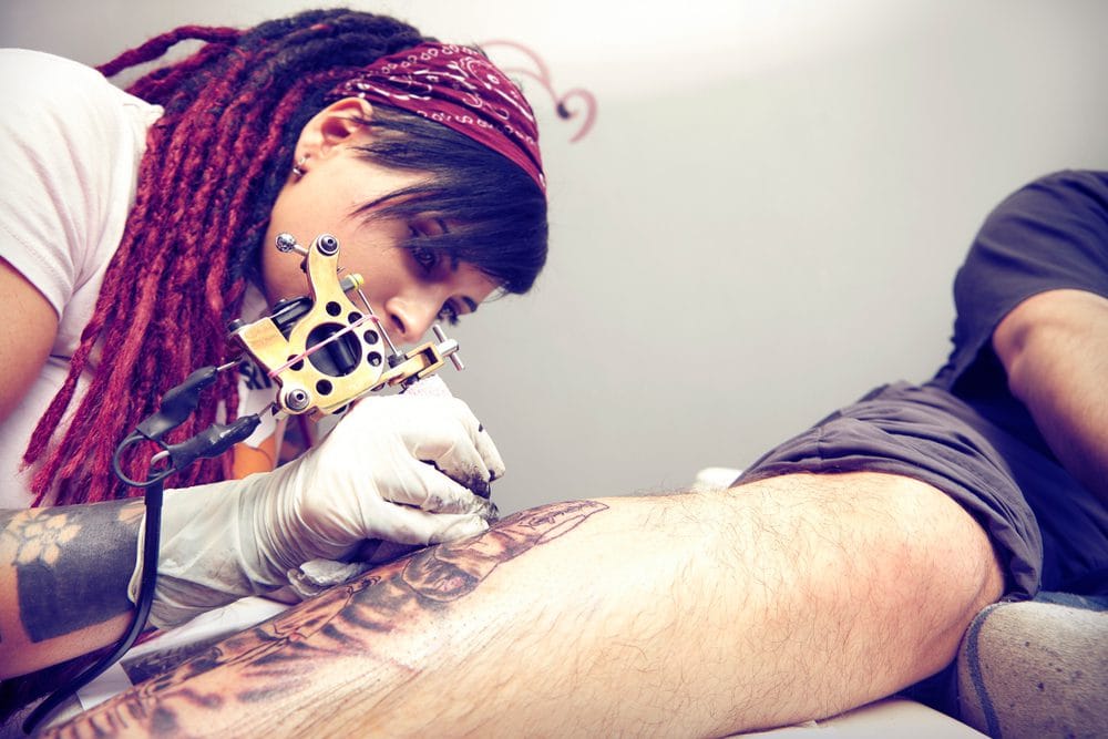 مستوى آلام وشم العجل: عملية الشفاء والرعاية اللاحقة