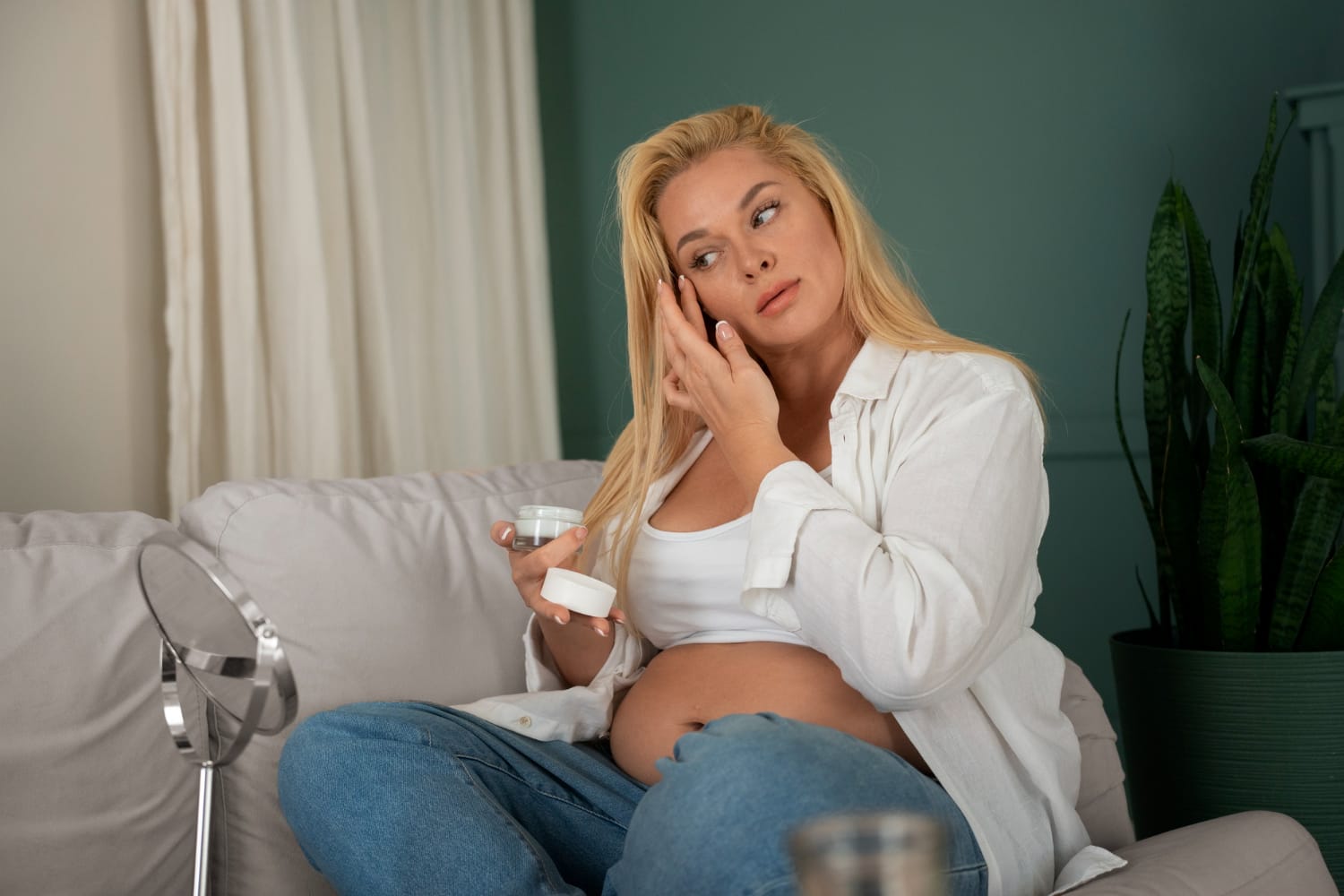 A Comprehensive Guide to Glossier Pregnancy-Safe Products