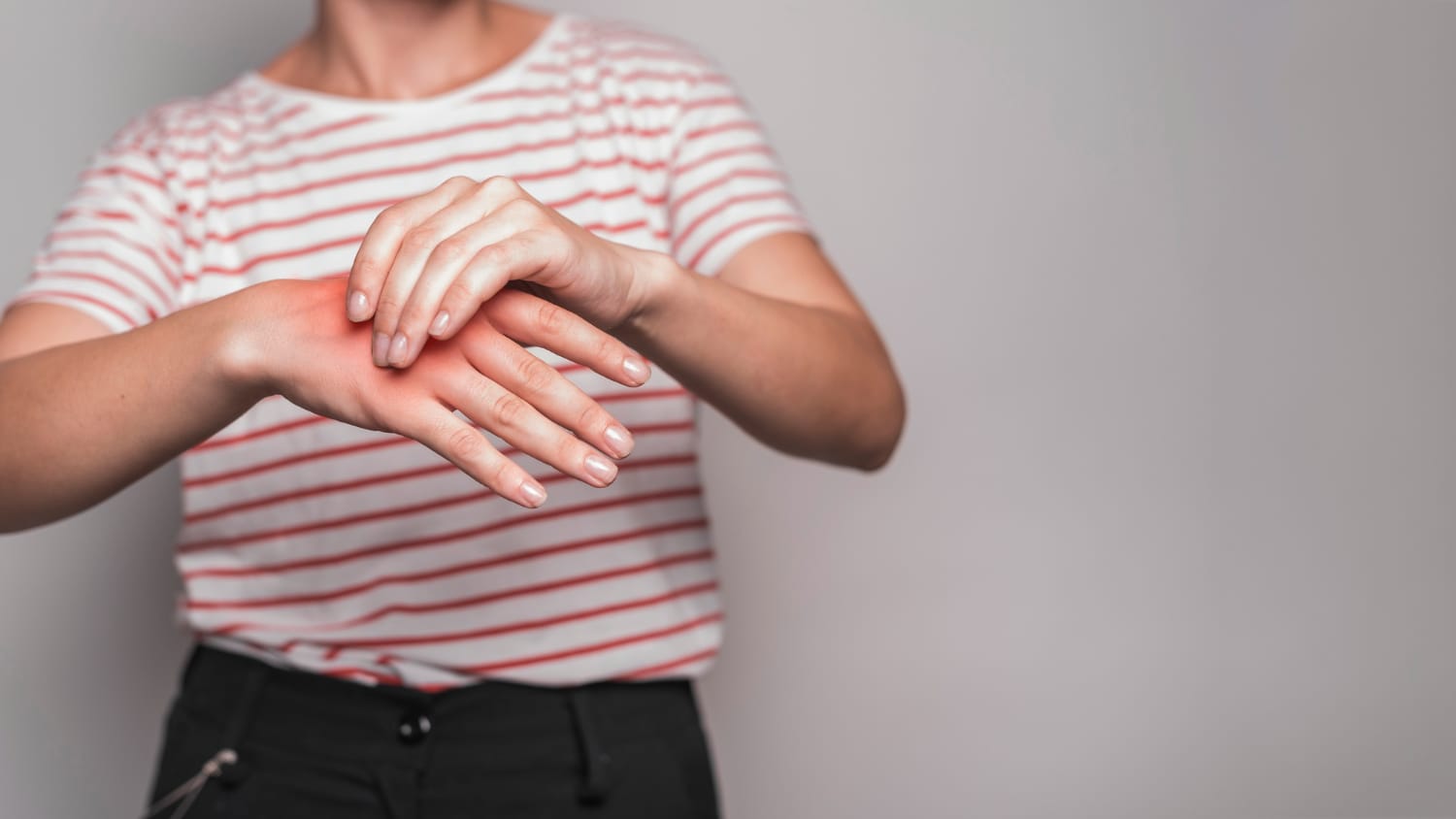 How to Prevent Wrist Pain in Yoga: My Personal Experience, Expert Advice